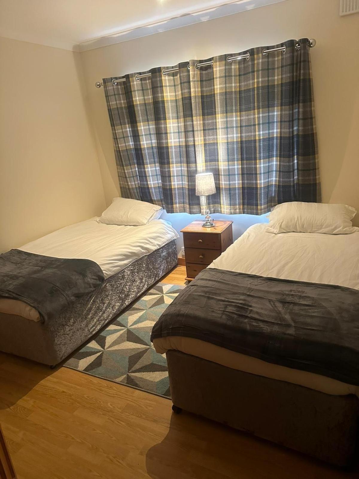 Holiday home Captivating 5-bed With Private Hot Tub *